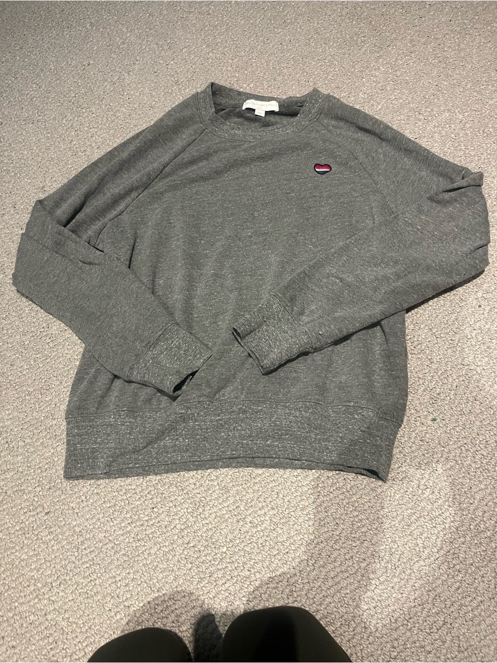 Spiritual Gangster Crewneck Sweatshirt with Small Heart Accent - Gray size small